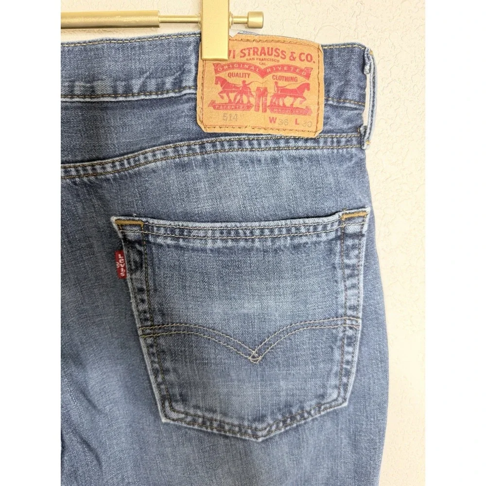 Levis 514 Jeans Mens 36x30 Blue Denim Straight Fit Medium Wash‎ Whiskered
